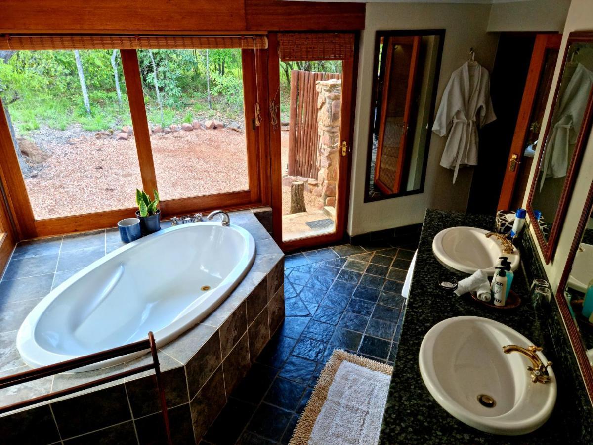 Sekala Private Game Lodge Заповедник Велгевонден Экстерьер фото